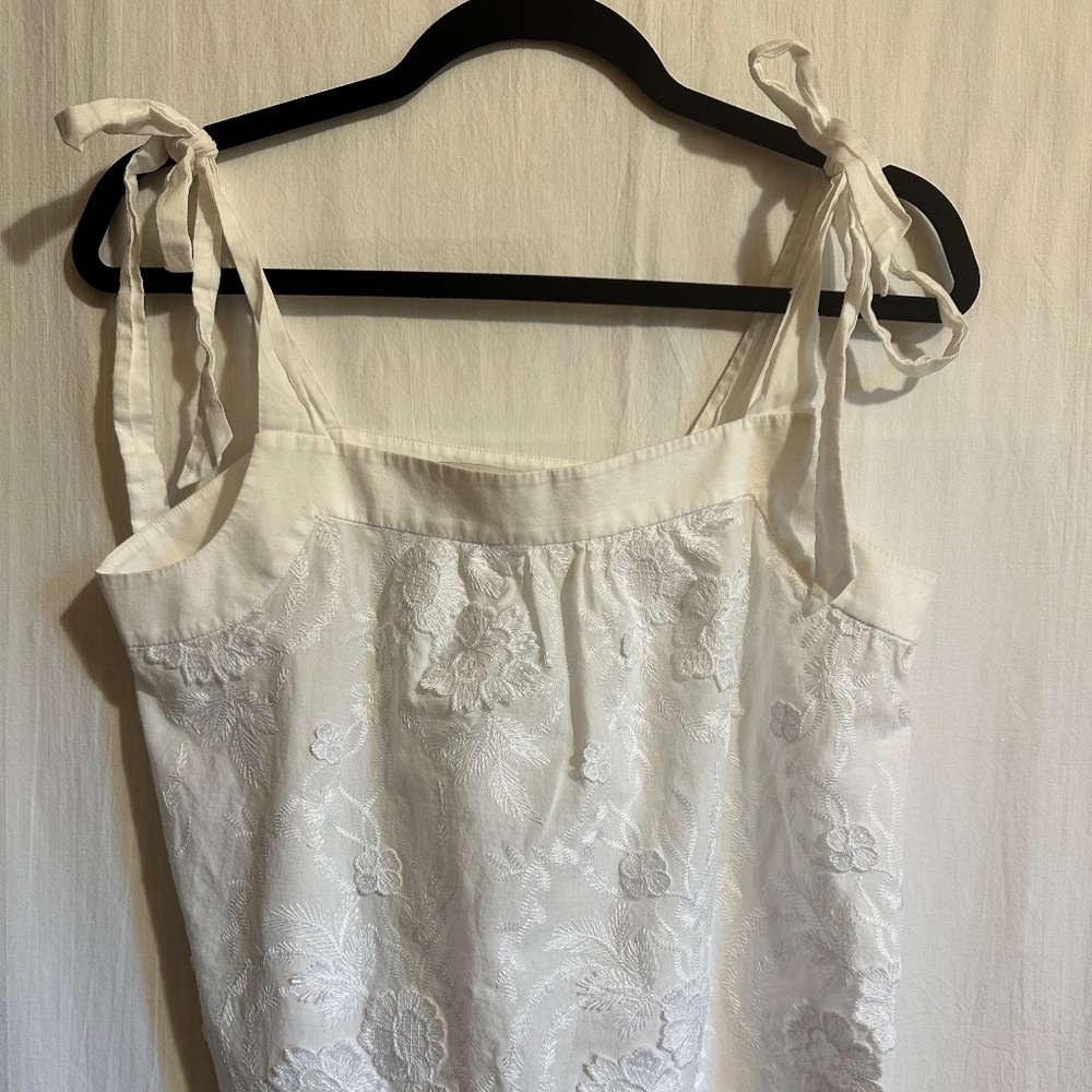 S LOFT optic white textured floral shoulder strap top